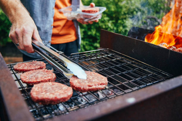 Gas oder Holzkohlegrill?